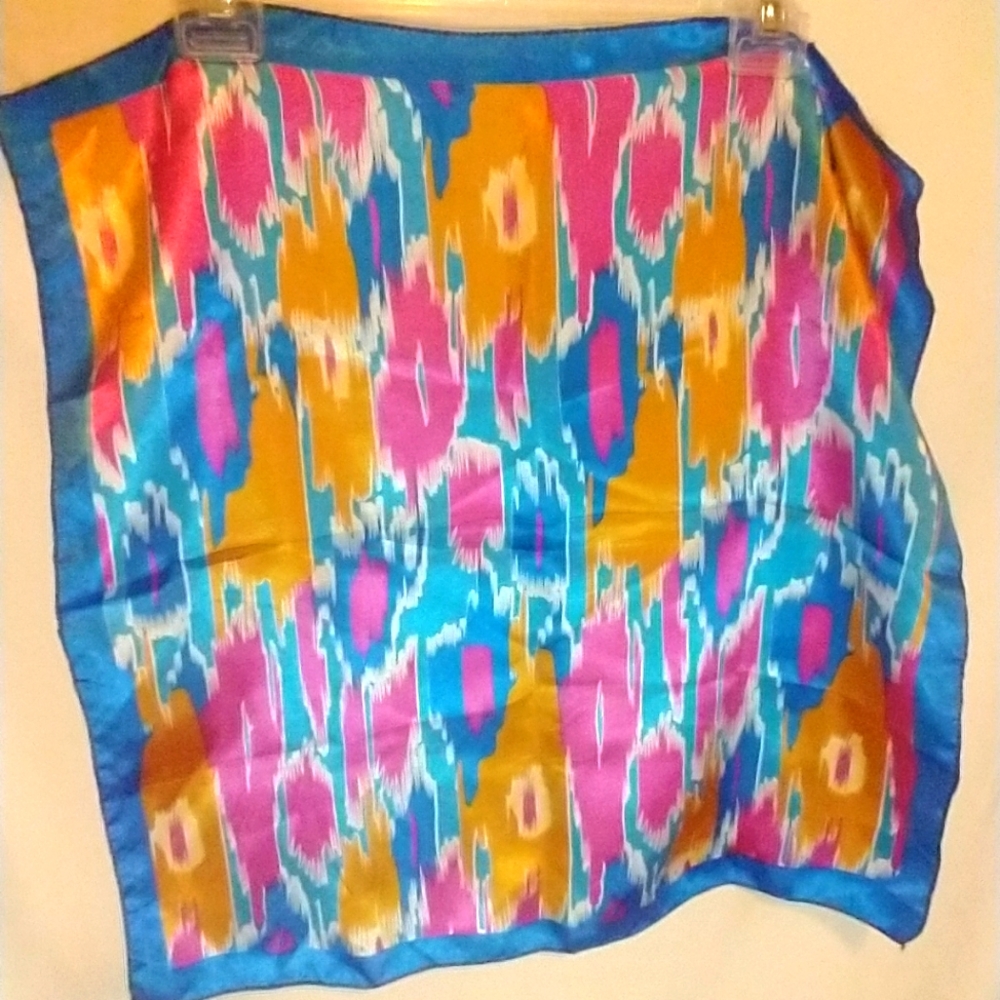 Multi color print scarf